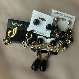 Elegant Black and Gold Women's Earrings Set